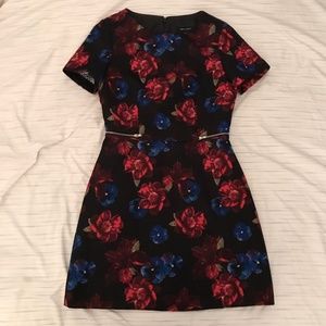NEW LOOK FLORAL JACQUARD MINI DRESS WITH ZIPPER DETAILING